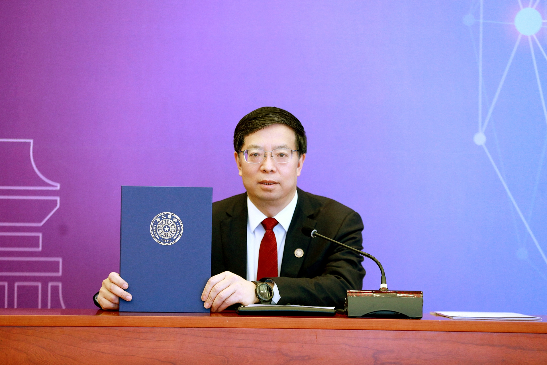 20220204-阿根廷总统阿尔韦托·费尔南德斯清华大学名誉教授聘任仪式-常志东-双方在线合影-校长jpeg 20220204-阿根廷总统阿尔韦托·费尔南德斯清华大学名誉教授聘任仪式-常志东-双方在线合影-校长jpeg